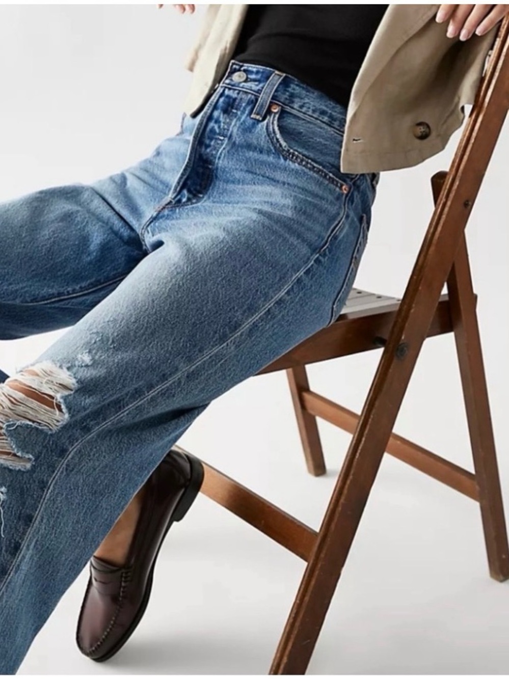 Levi's Ribcage high rise Straight Ankle Cropped Distressed Jeans Vintage Classic - Picture 2 of 8